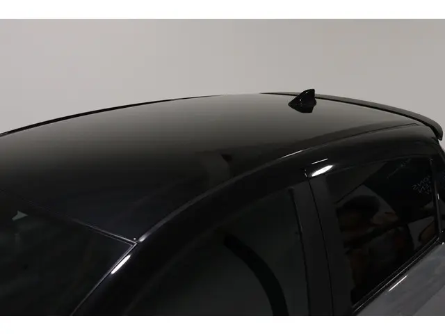 Toyota Yaris 1.5 Hybrid Bi-Tone, 2018 Hybride Benzine 13