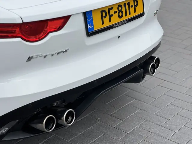 Jaguar F-Type 5.0 V8 S Convertible 2014 Benzine 21