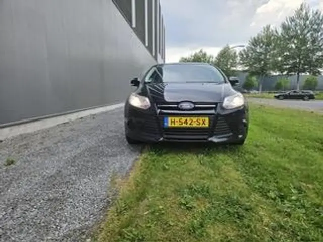 Ford Focus Wagon 1.0 EcoBoost Trend 2013 Benzine 6