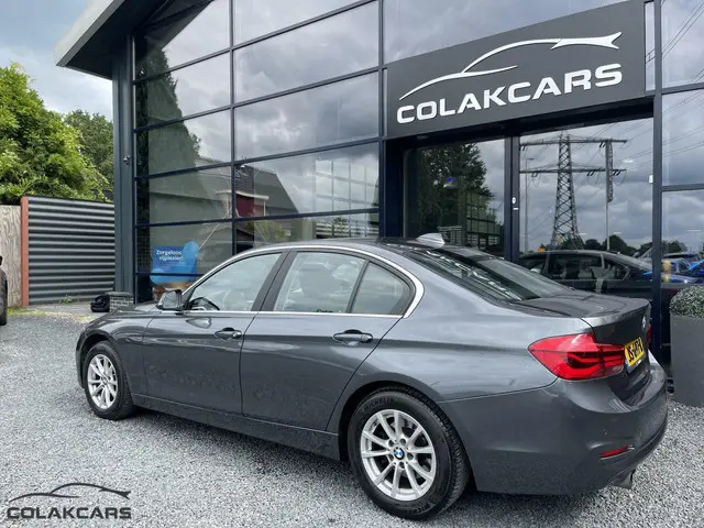 BMW 3 Serie 318i Centennial High Executive 2016 Benzine 7
