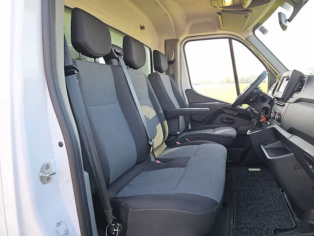 Renault Master 2.3 2023 Diesel 7