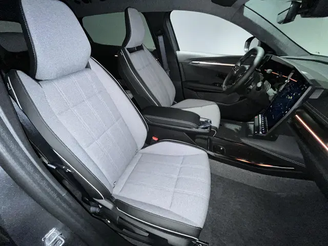 Mitsubishi Eclipse Cross Intense 87 kWh 2026 Elektrisch 9