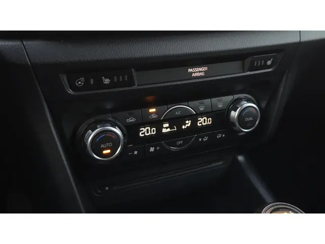 Mazda 3 2.0 SkyActiv-G Exclusive-Line 2018 Benzine 20