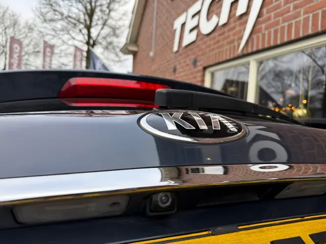 Kia Carens 1.6 GDi ExecutiveL. 2016 Benzine