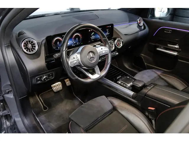 Mercedes-Benz GLA 250 e AMG Line 2021 Hybride Benzine 16