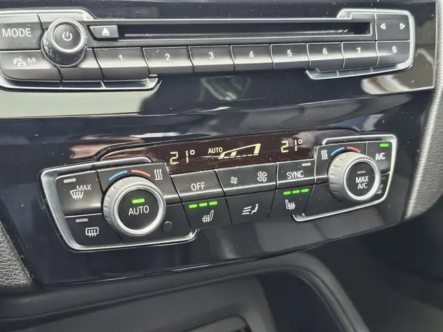 BMW X1 sDrive18i 2018 Benzine 25