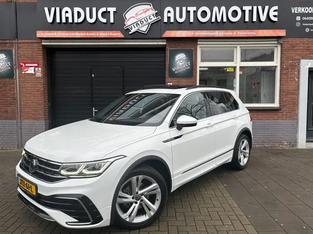Volkswagen Tiguan 1.5 TSI R-Line Pano 2022 Benzine 3