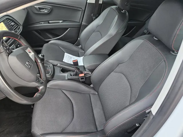 SEAT Leon 1.4 EcoTSI FR Connect 2016 Benzine 16