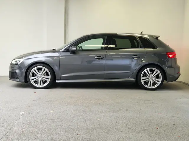 Audi A3 Sportback 35 TFSI CoD 3x S-Line 2020 Benzine 12