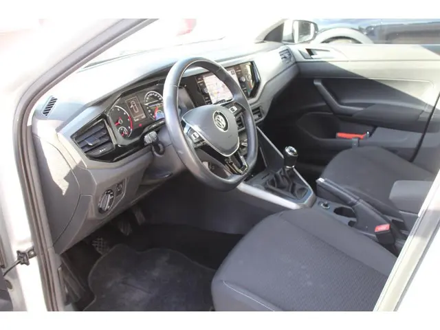 Volkswagen Polo 1.0 TSI Comfortline 2019 Benzine 7