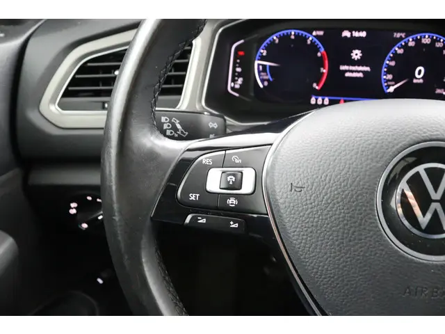 Volkswagen T-Roc 1.5 TSI Style Business 2021 Benzine 17