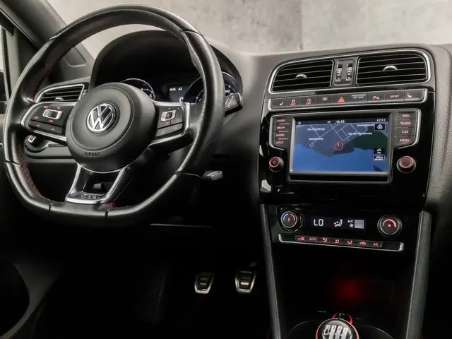 Volkswagen Polo 1.8 TSI GTI 2016 Benzine 7