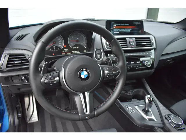 BMW M2 2-serie Coupé DCT | camera| navi 2016 Benzine 23
