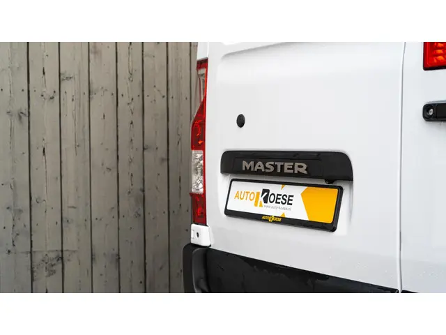 Renault Master T35 2.3 dCi 135 L2H2 Comfort 2022 Diesel 27