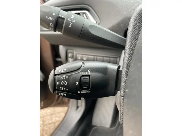 Peugeot 308 1.2 PureTech Style AUTOMAAT 2015 Benzine 16