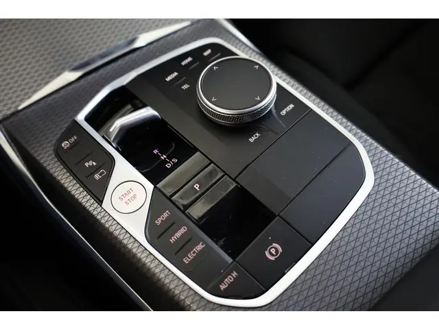 BMW 3 Serie Touring 330e 2026 Hybride Benzine 17