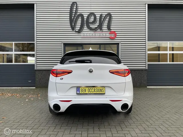 Alfa Romeo Stelvio 2.0 T AWD Veloce BOMVOLL!! 2018 Benzine 9