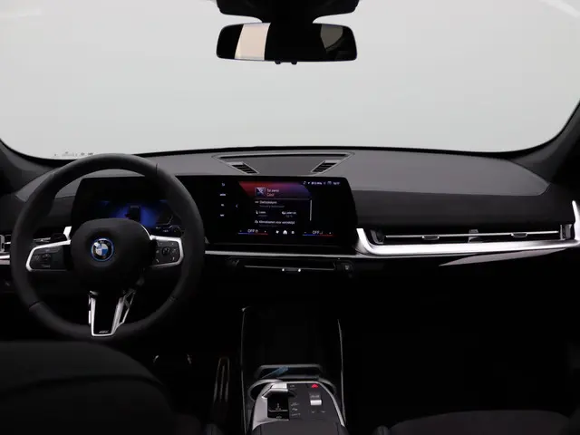 BMW X1 xDrive25e 2025 Hybride Benzine 6