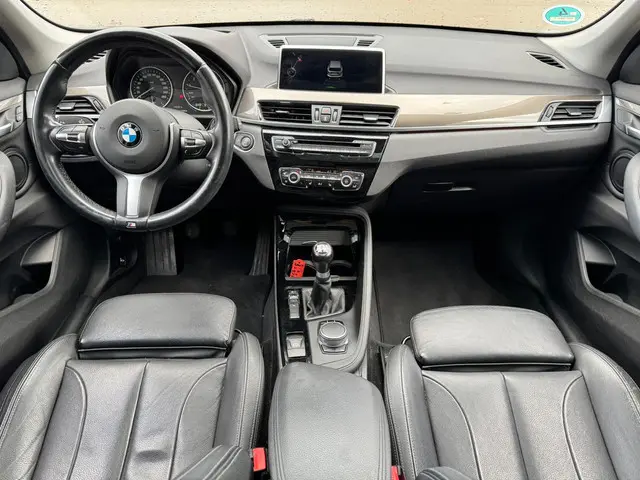 BMW X1 sDrive18i Centennial High Executive 2017 Benzine 9