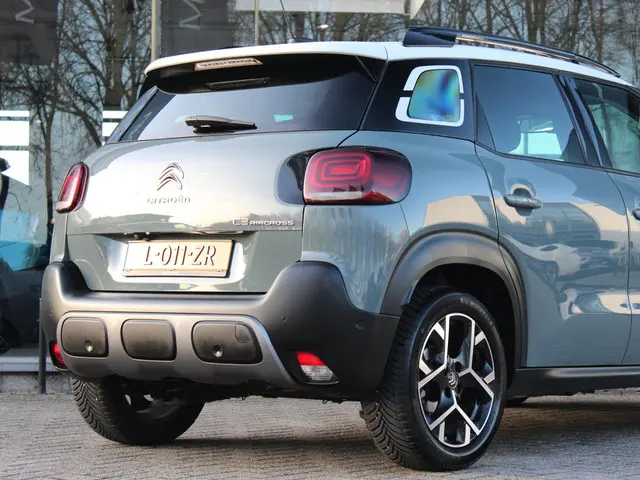 Citroën C3 Aircross 1.2 PT Shine 2021 Benzine 25