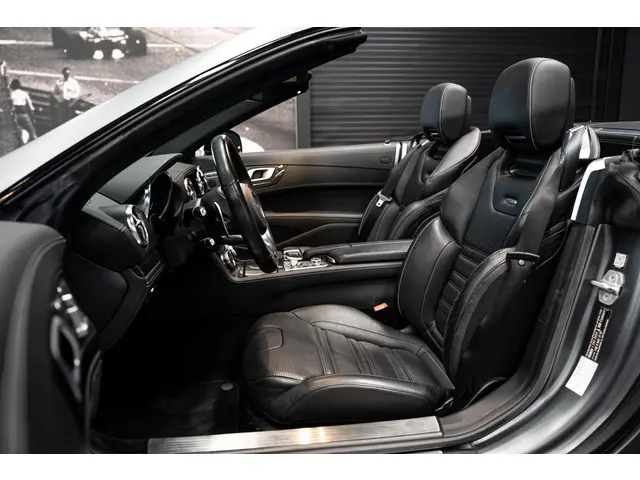 Mercedes-Benz SL AMG 63 2017 Benzine 3