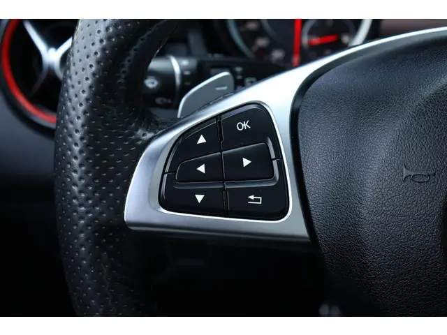 Mercedes-Benz GLA AMG 45 4MATIC 2018 Benzine 21