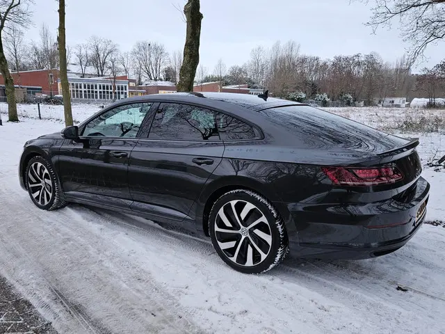 Volkswagen Arteon 2.0 TSI Business R-line 2019 Benzine 5