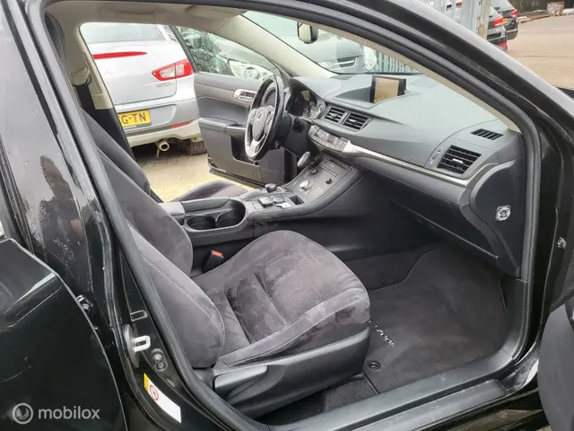 Lexus CT 200h Luxury Line 2017 Hybride Benzine 11