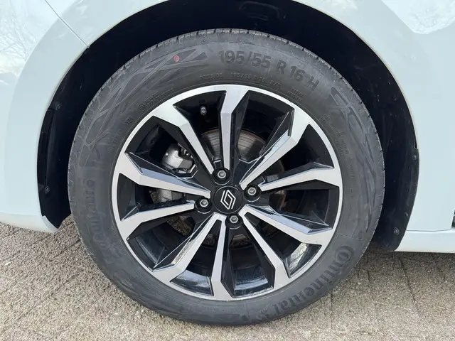 Renault Clio 1.0 TCe 90 Techno+Pack Winter!! 2024 Benzine 10