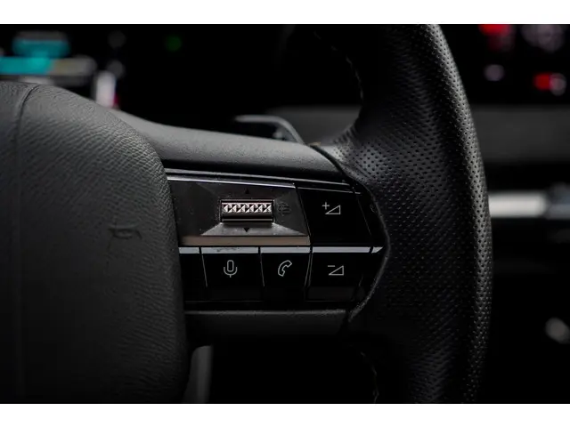 DS DS 4 E-Tense Rivoli 2022 Hybride Benzine 40
