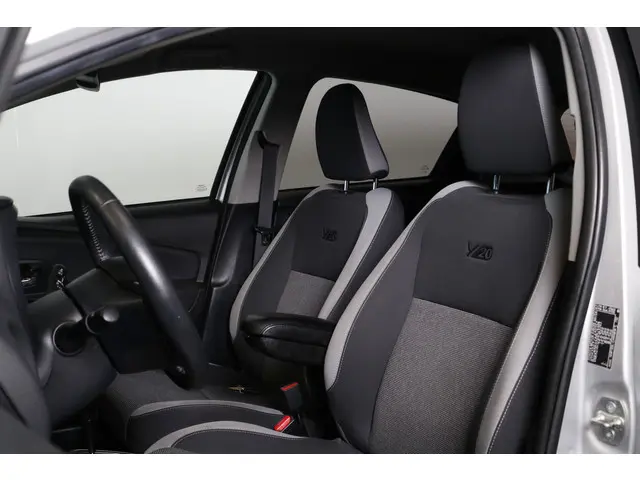 Toyota Yaris 1.5 Hybrid Y20 2019 Hybride Benzine 9