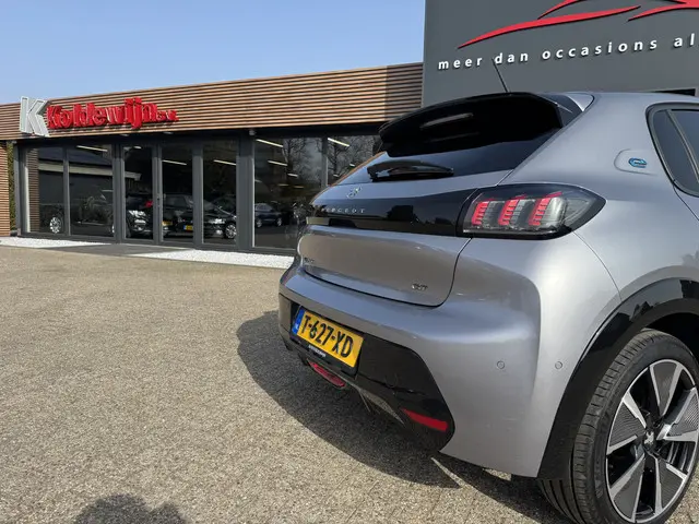 Peugeot e-208 GT Pack EV 50kWh 136 2022 Elektrisch 8