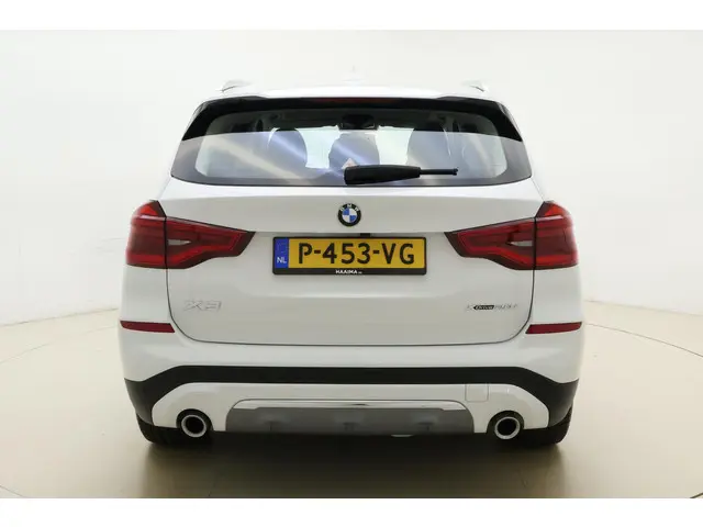 BMW X3 xDrive20i High Executive 2021 Benzine 11