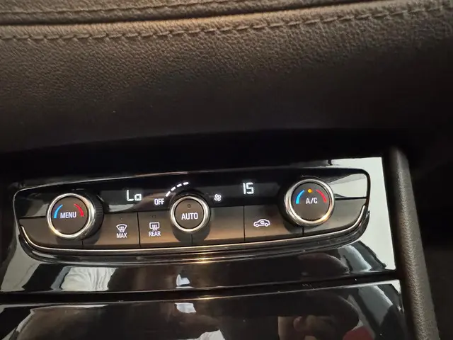 Opel Grandland X 1.2 Turbo 2019 Benzine 18