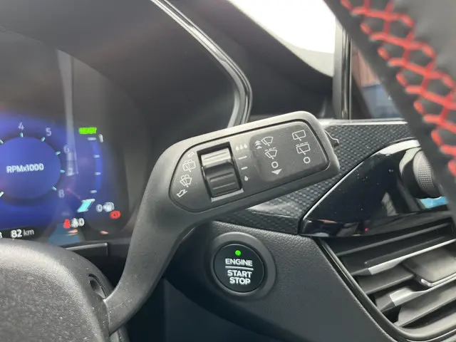 Ford Kuga 2.5 PHEV ST-Line X 2024 Hybride Benzine 25