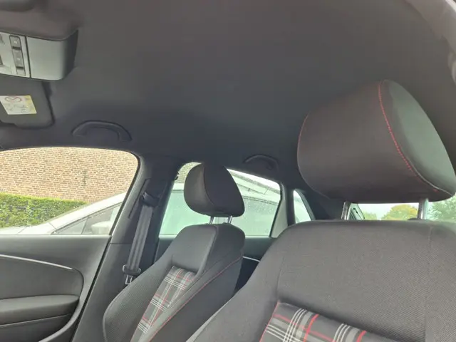 Volkswagen Polo 1.8 TSI GTI 2015 Benzine 12