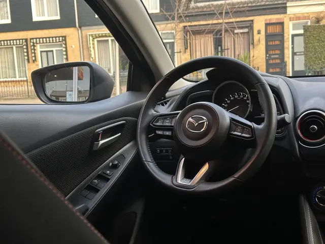 Mazda 2 1.5 Skyactiv-G Sportive 2022 Benzine 13