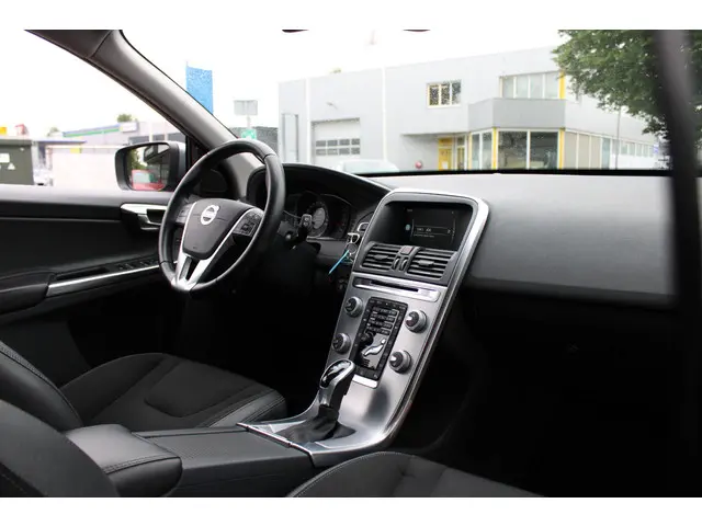 Volvo XC60 2.0 T5 FWD Nordic+ 2016 Benzine 10
