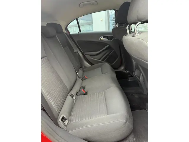 Mercedes-Benz A-Klasse 180 Ambition 2013 Benzine 20