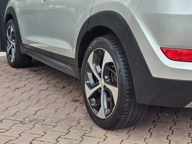 Hyundai Tucson 1.6 T-GDi Premium 4WD 2015 Benzine 45