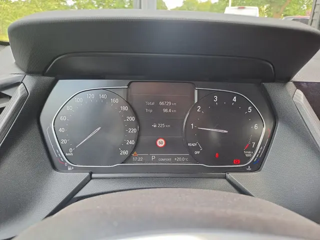 BMW 1 Serie 118i High Executive 2019 Benzine 9