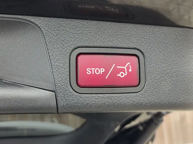 Mercedes-Benz GLB 180 Business Line 2023 Benzine 19