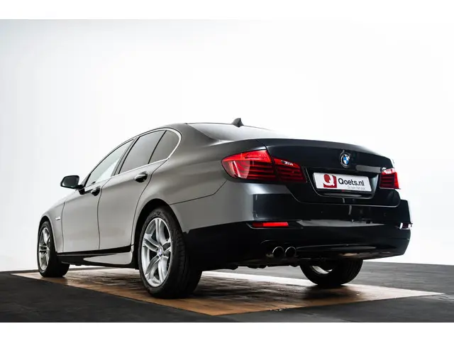 BMW 5 Serie 520i Executive 2016 Benzine 51