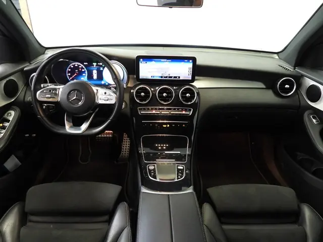 Mercedes-Benz GLC 300e 4MATIC AMG 2021 Hybride Benzine 5