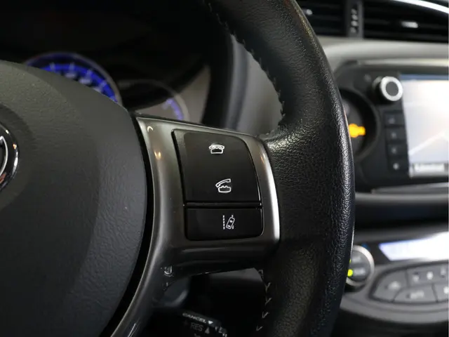 Toyota Yaris 1.5 Hybrid Trend 2016 Hybride Benzine 14