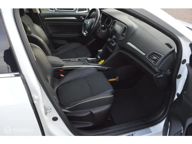 Renault Mégane 1.2 TCe 130pk AUTOMAAT Bose 2017 Benzine 12