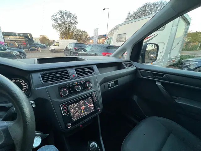 Volkswagen Caddy 2.0 TDI L1H1 BMT Trendline 2016 Diesel 24