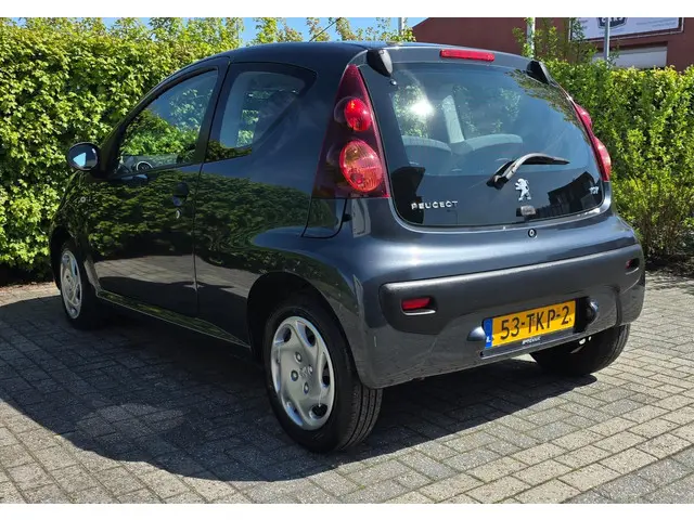 Peugeot 107 1.0 Access Accent 2012 Benzine 6