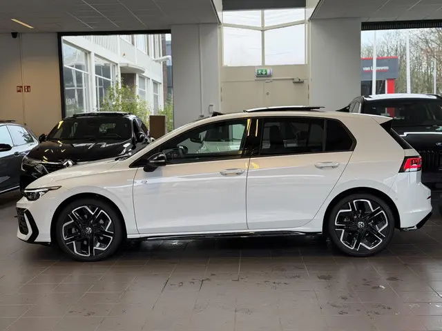 Volkswagen Golf 1.5 R Line 2025 Hybride Benzine 7