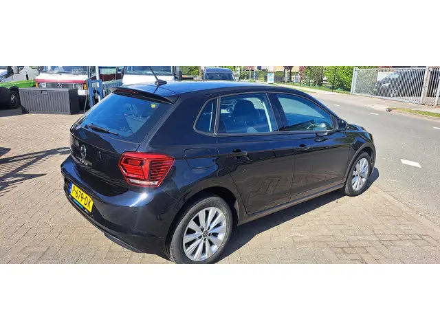 Volkswagen Polo 1.0 TSI Comfortline 2021 Benzine 3